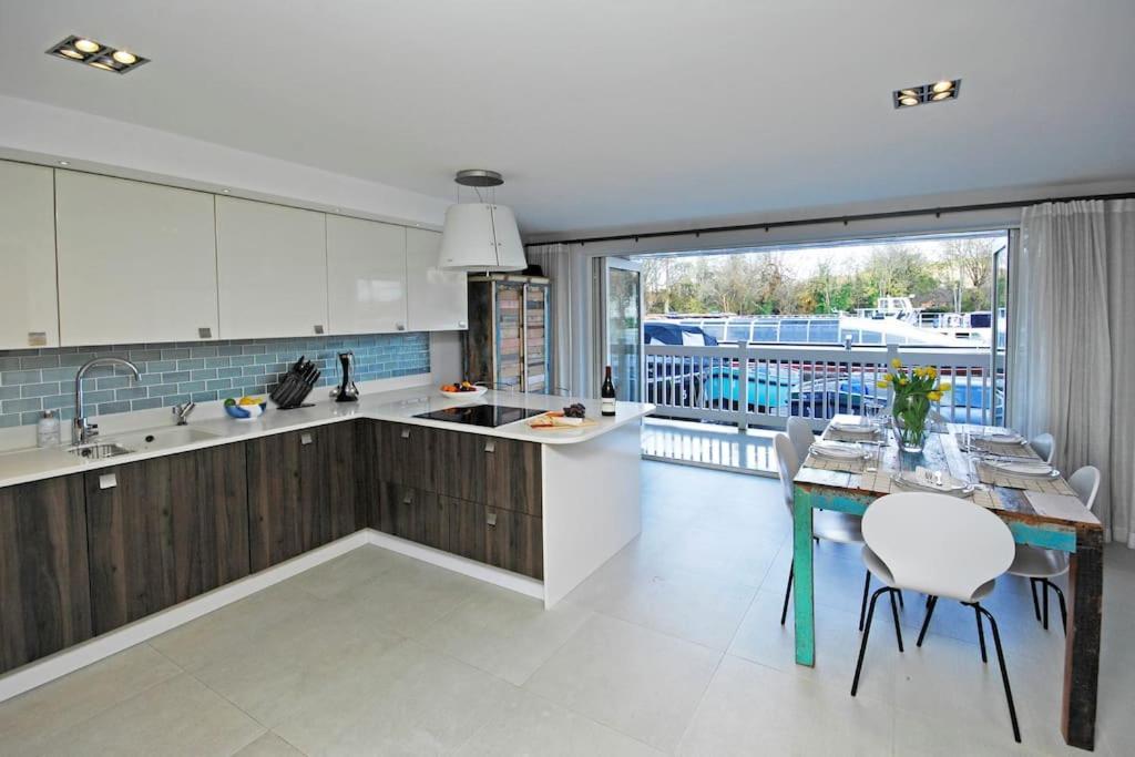 The Oars - Riverfront Property Henley-on-Thames Ngoại thất bức ảnh